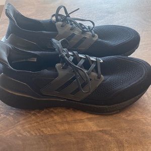 Adidas Ultraboost 22 Triple Black